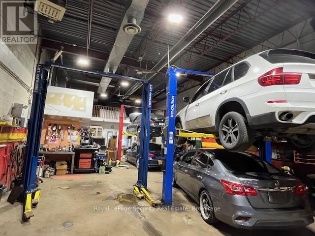 21 - 130 Lepage Court, Toronto, Ontario  M3J 3J1 - Photo 3 - W12965740