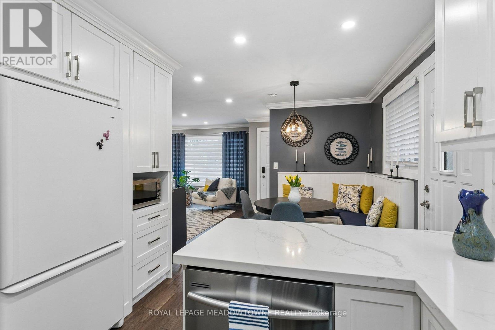 1990 Silverberry Crescent S, Mississauga, Ontario  L5J 1C9 - Photo 14 - W12965762