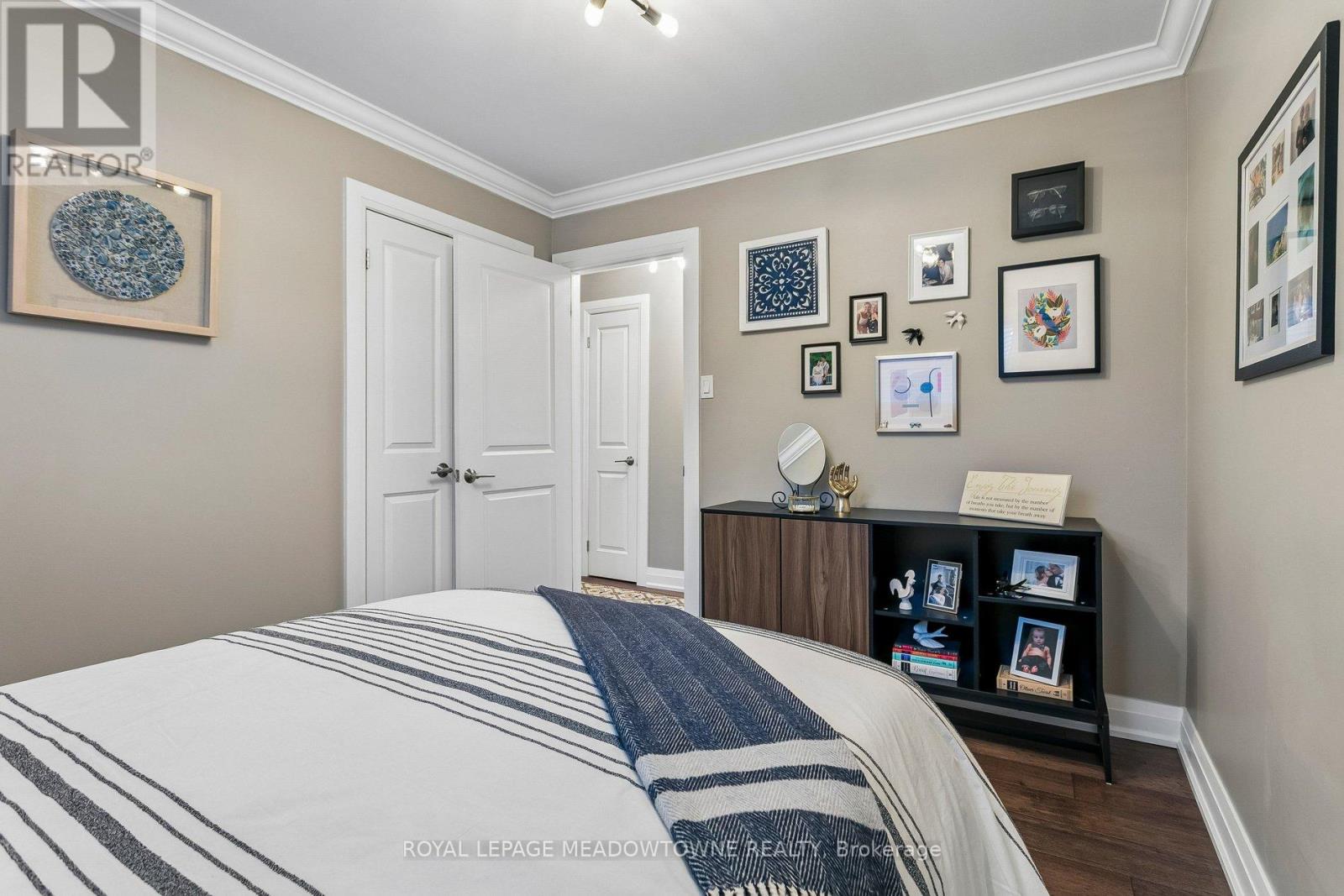 1990 Silverberry Crescent S, Mississauga, Ontario  L5J 1C9 - Photo 23 - W12965762