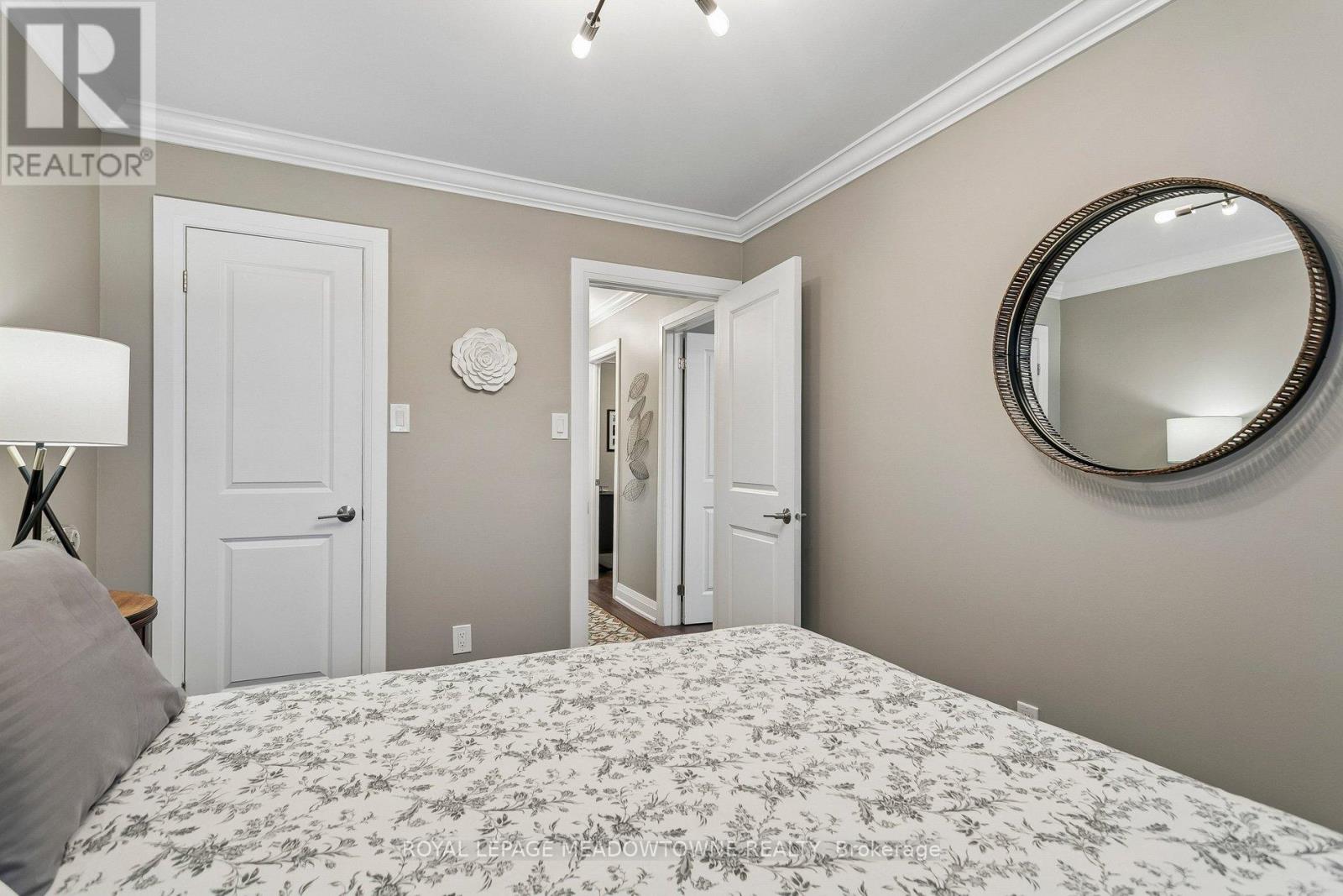 1990 Silverberry Crescent S, Mississauga, Ontario  L5J 1C9 - Photo 27 - W12965762