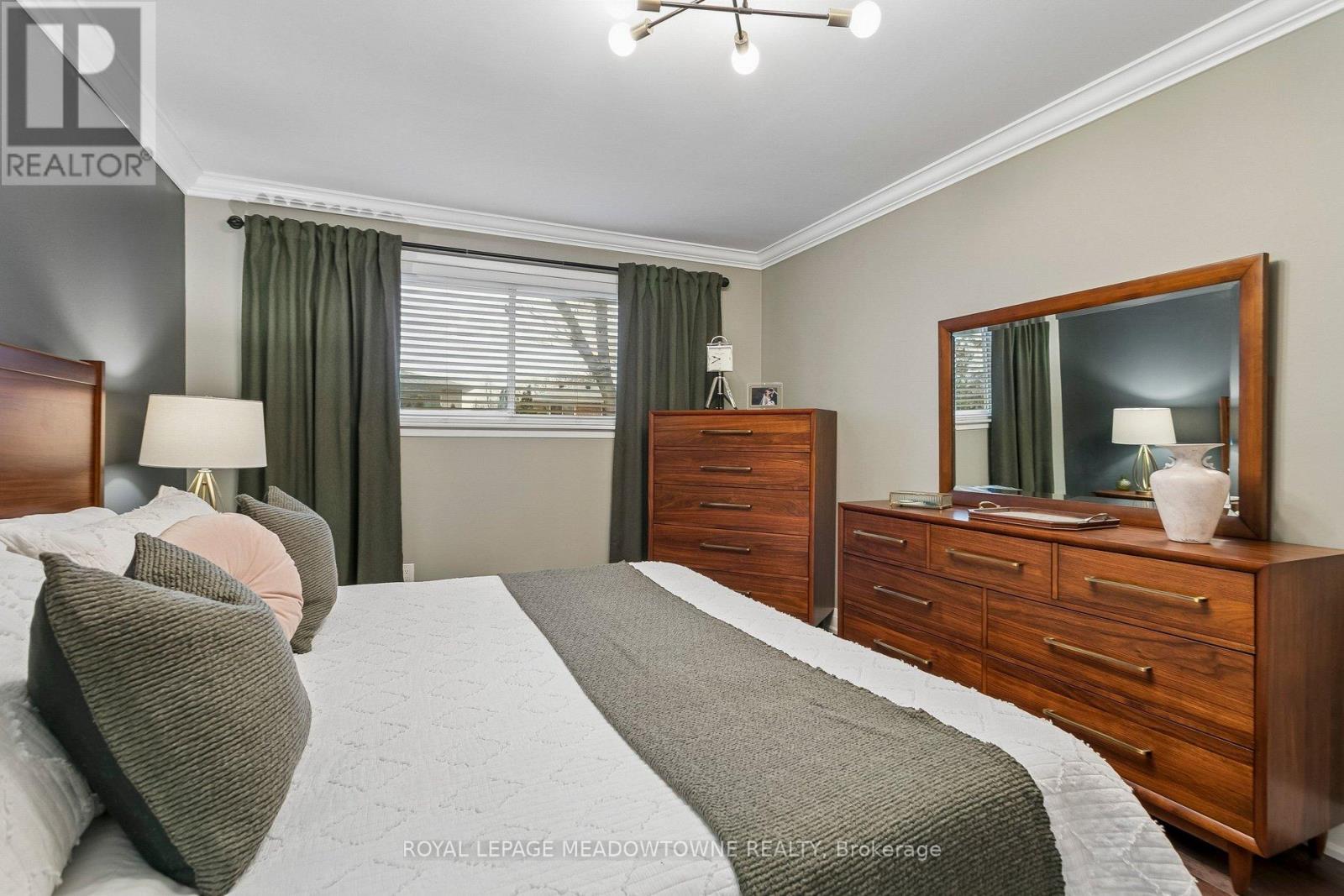 1990 Silverberry Crescent S, Mississauga, Ontario  L5J 1C9 - Photo 30 - W12965762