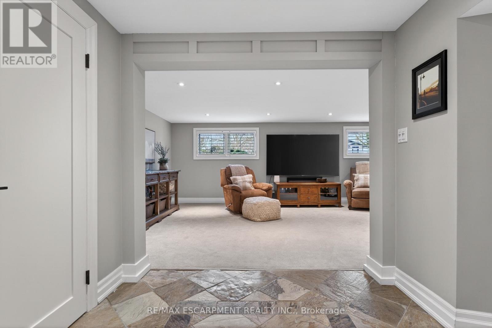 316 Silvana Crescent, Burlington, Ontario  L7L 2W1 - Photo 25 - W12965774