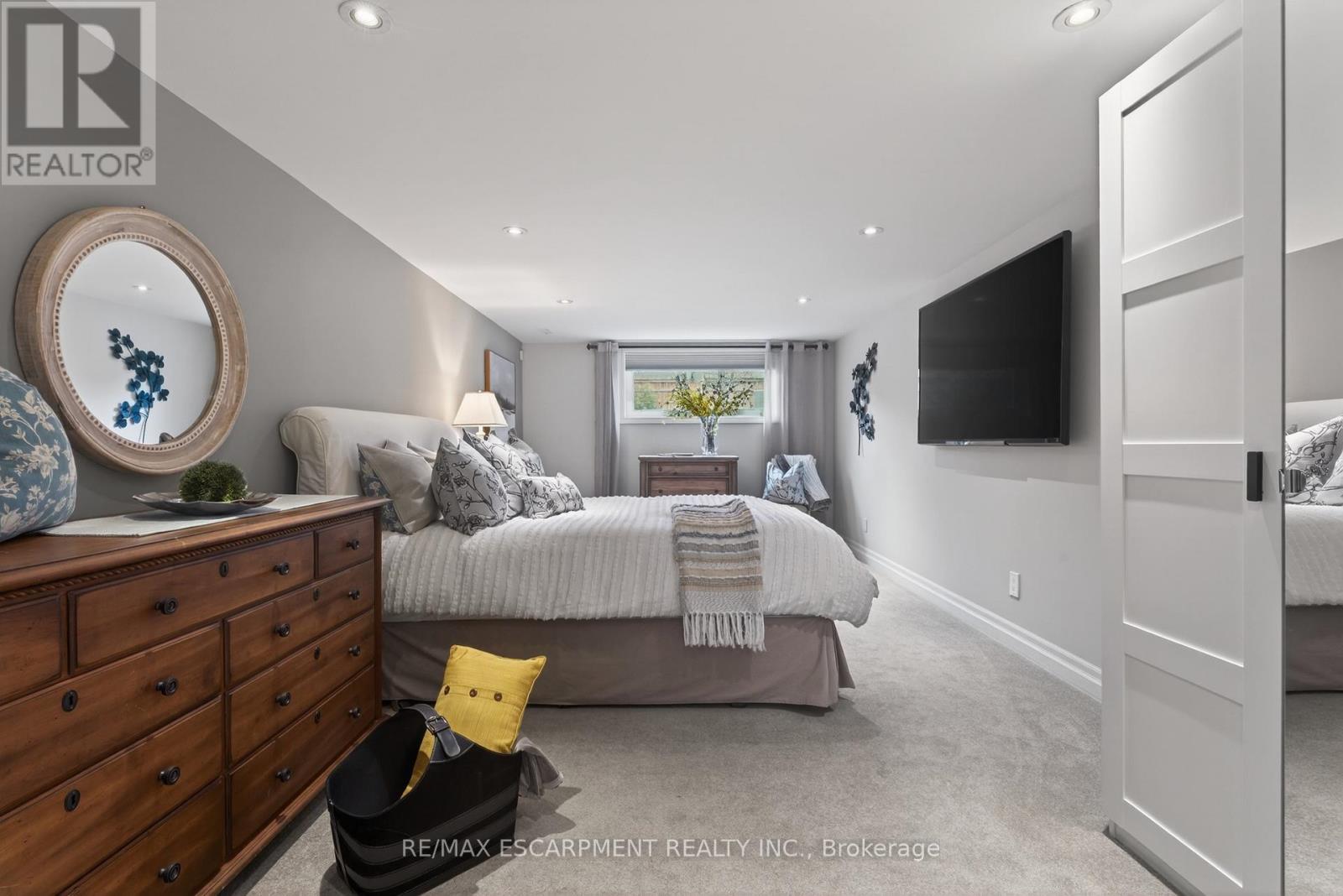 316 Silvana Crescent, Burlington, Ontario  L7L 2W1 - Photo 30 - W12965774