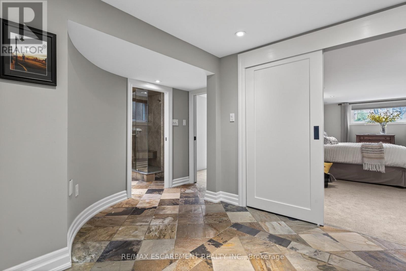 316 Silvana Crescent, Burlington, Ontario  L7L 2W1 - Photo 33 - W12965774