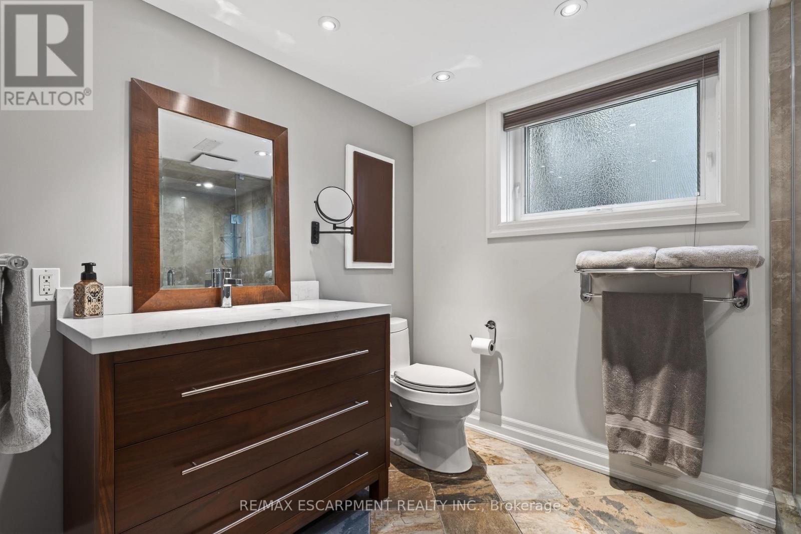 316 Silvana Crescent, Burlington, Ontario  L7L 2W1 - Photo 35 - W12965774