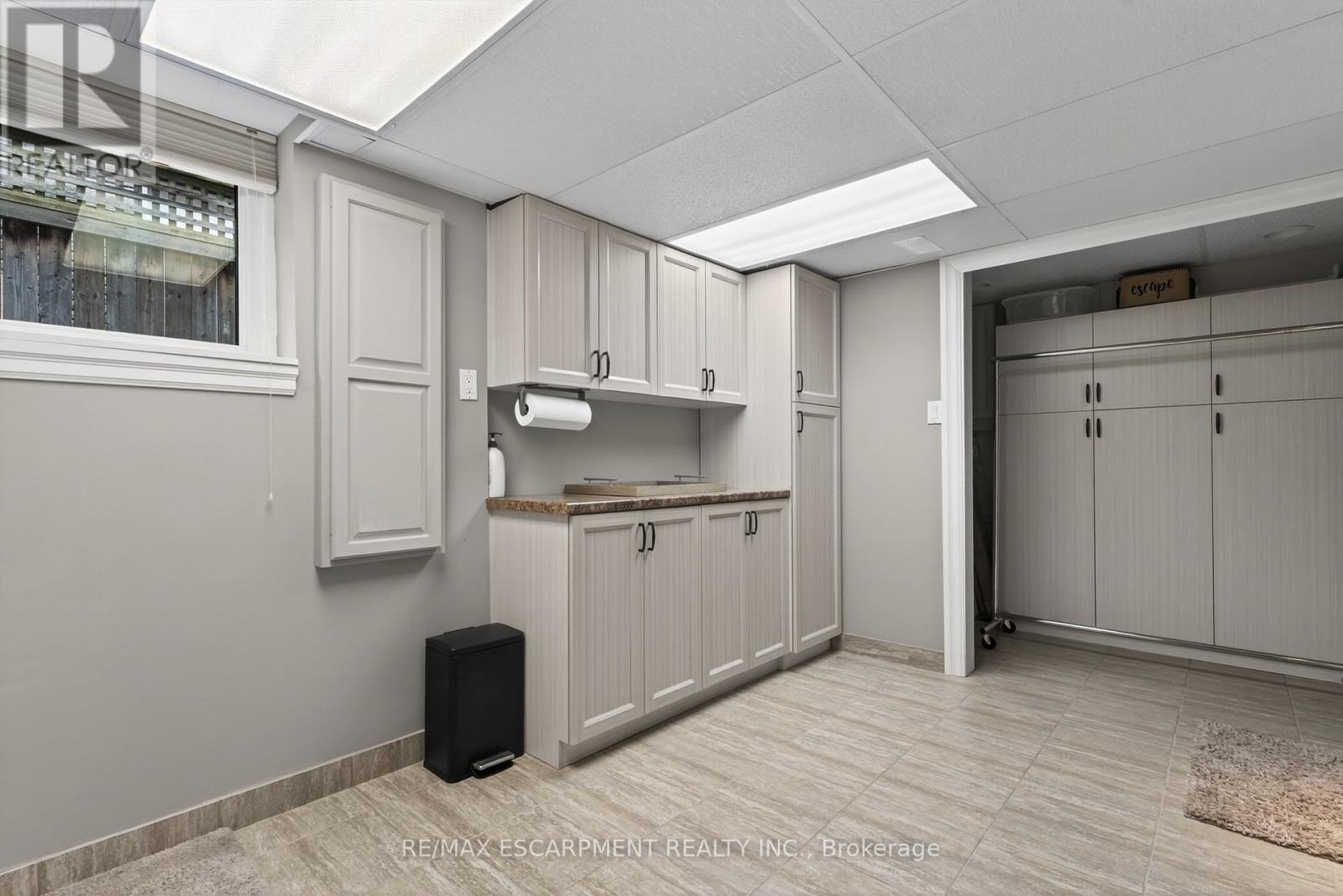 316 Silvana Crescent, Burlington, Ontario  L7L 2W1 - Photo 36 - W12965774