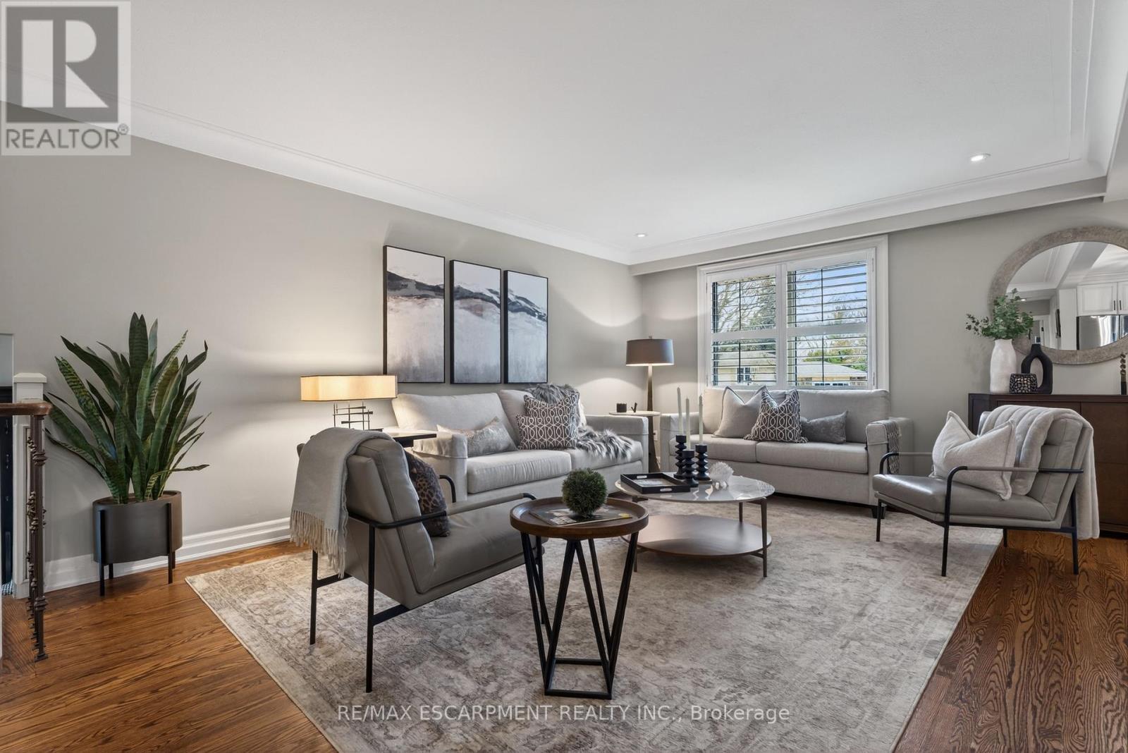 316 Silvana Crescent, Burlington, Ontario  L7L 2W1 - Photo 8 - W12965774