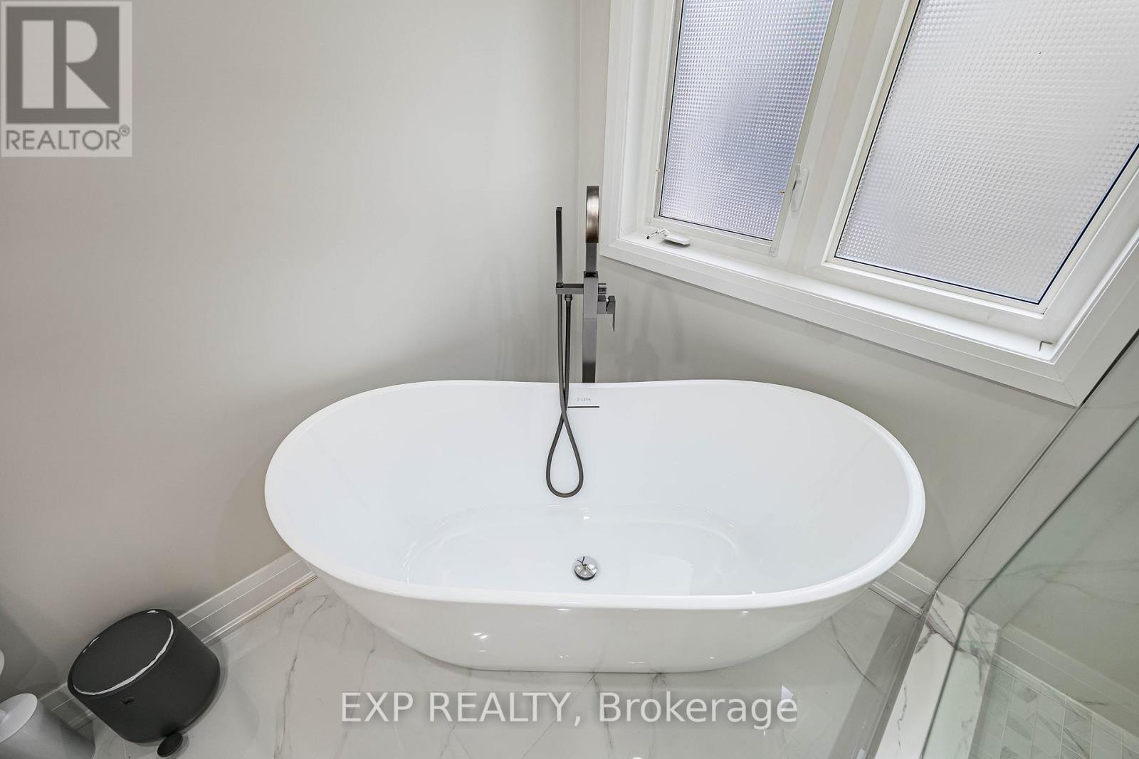 61 Playfair Terrace, Milton, Ontario  L9T 0S5 - Photo 27 - W12965782