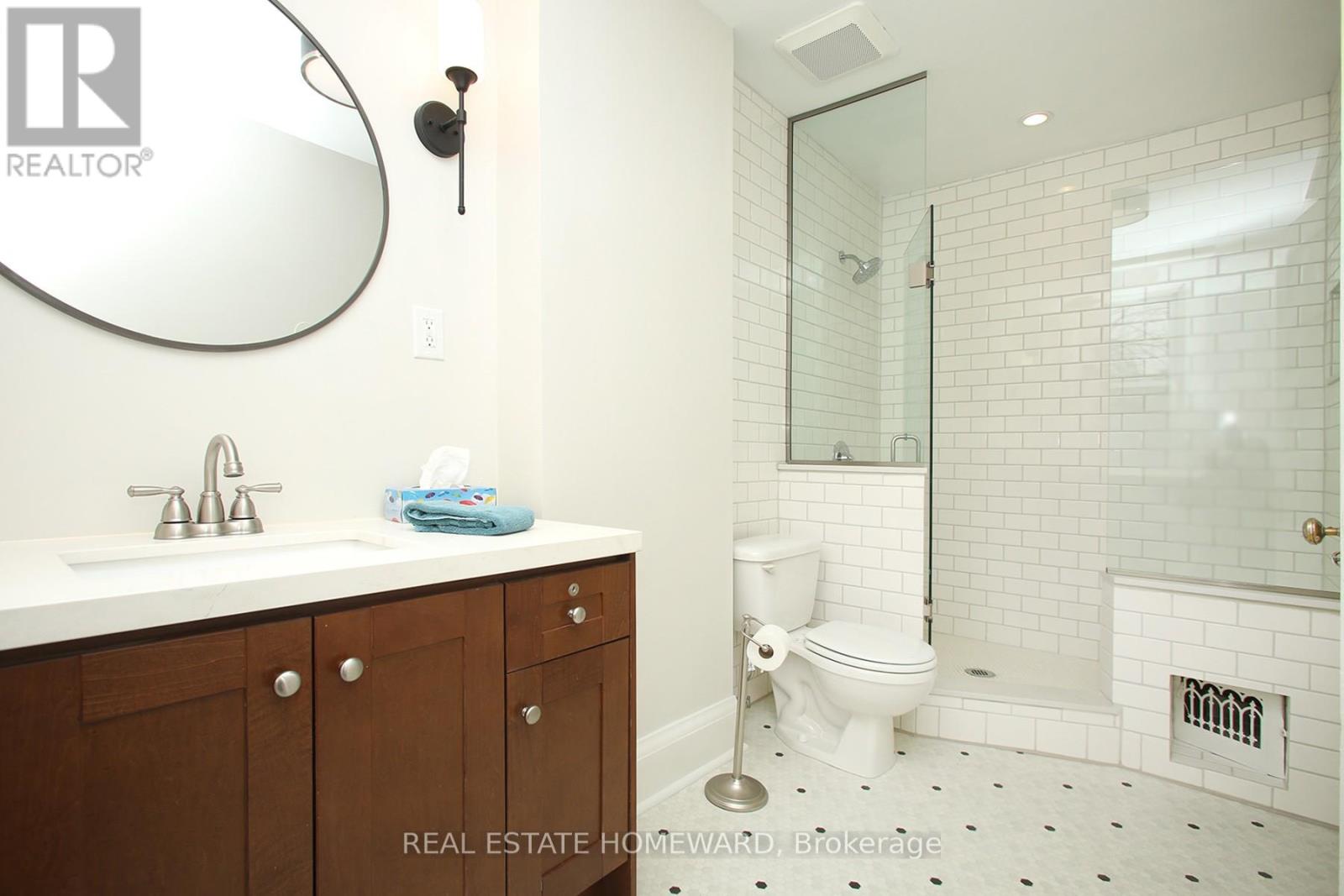 266 Salem Avenue, Toronto, Ontario  M6H 3C7 - Photo 22 - W12965820