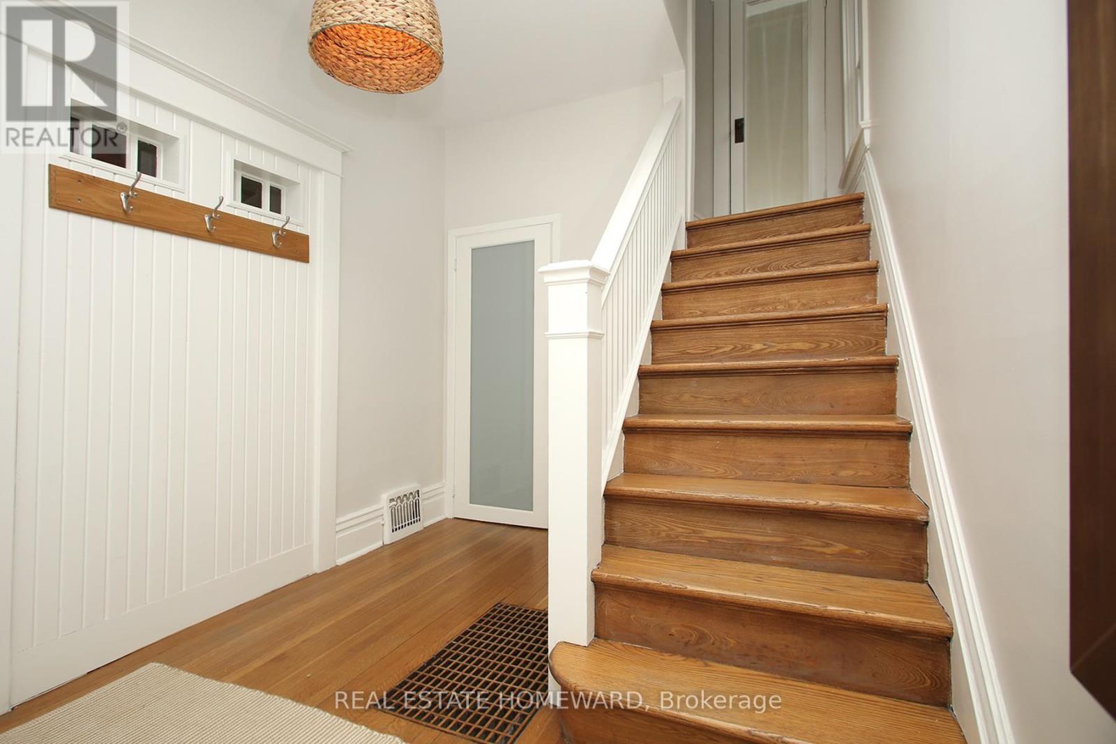 266 Salem Avenue, Toronto, Ontario  M6H 3C7 - Photo 5 - W12965820