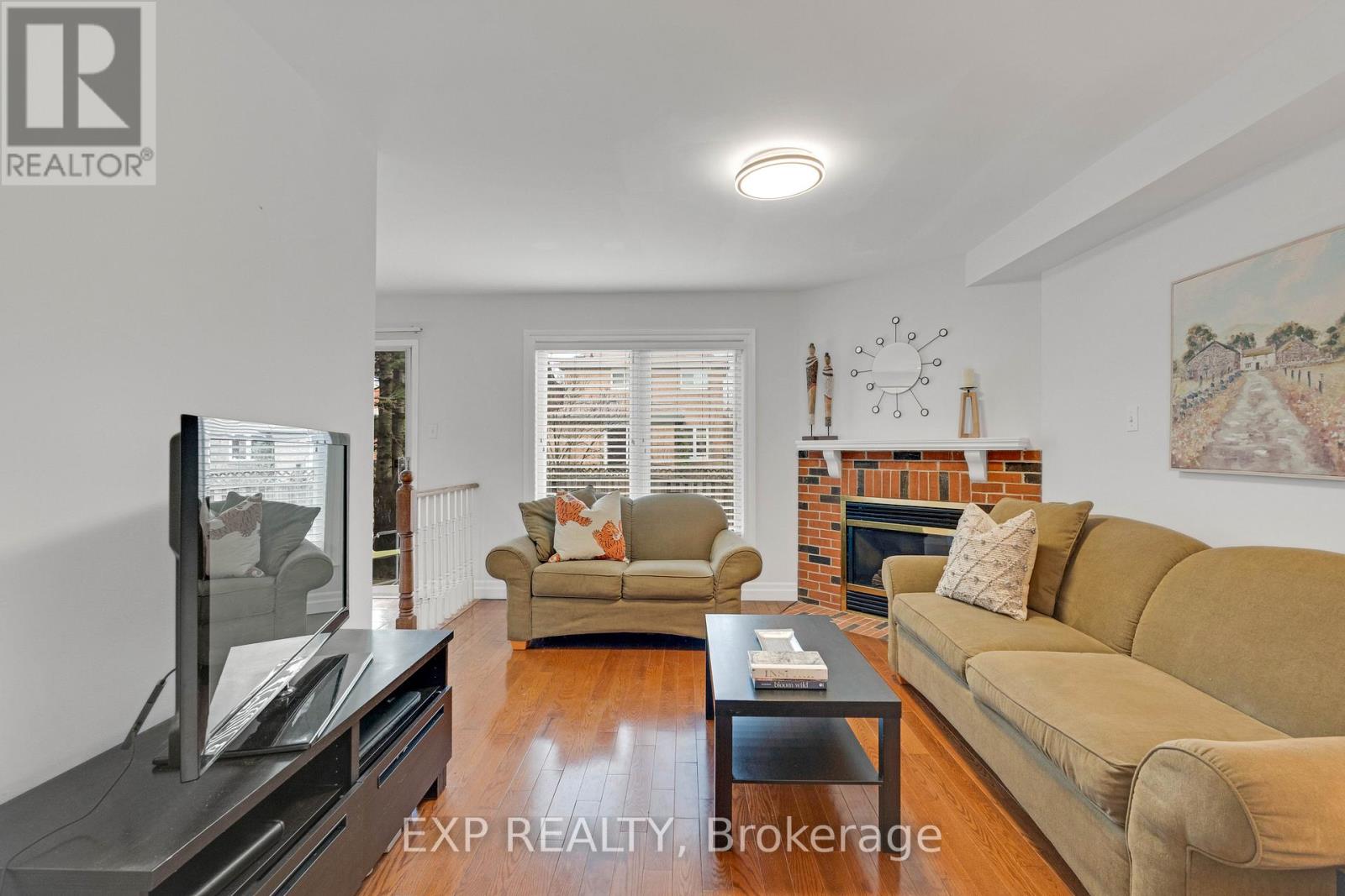 1471 Pickwick Drive, Mississauga, Ontario  L5V 1V7 - Photo 12 - W12965882