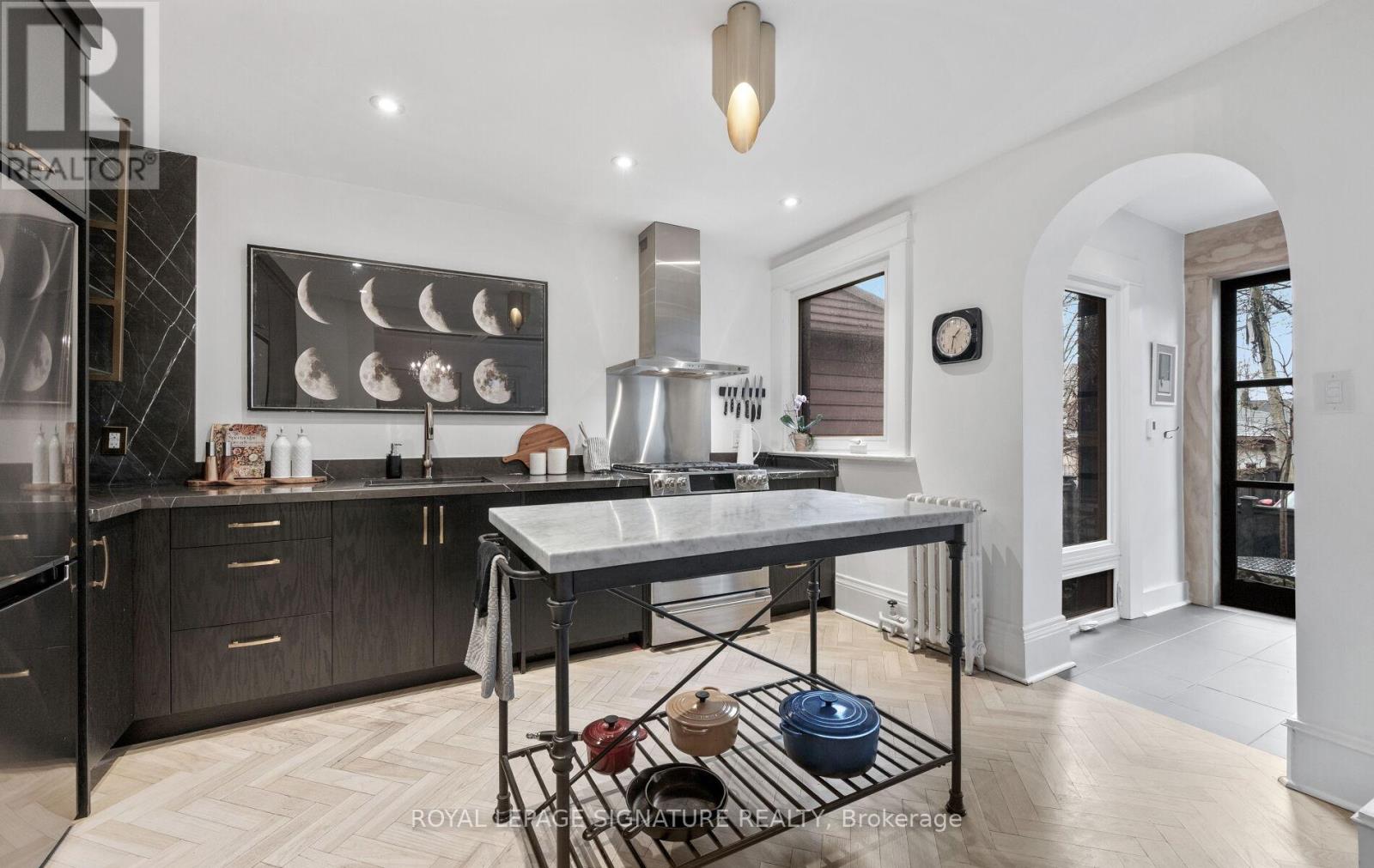 276 Roncesvalles Avenue, Toronto, Ontario  M6R 2M2 - Photo 11 - W12965892