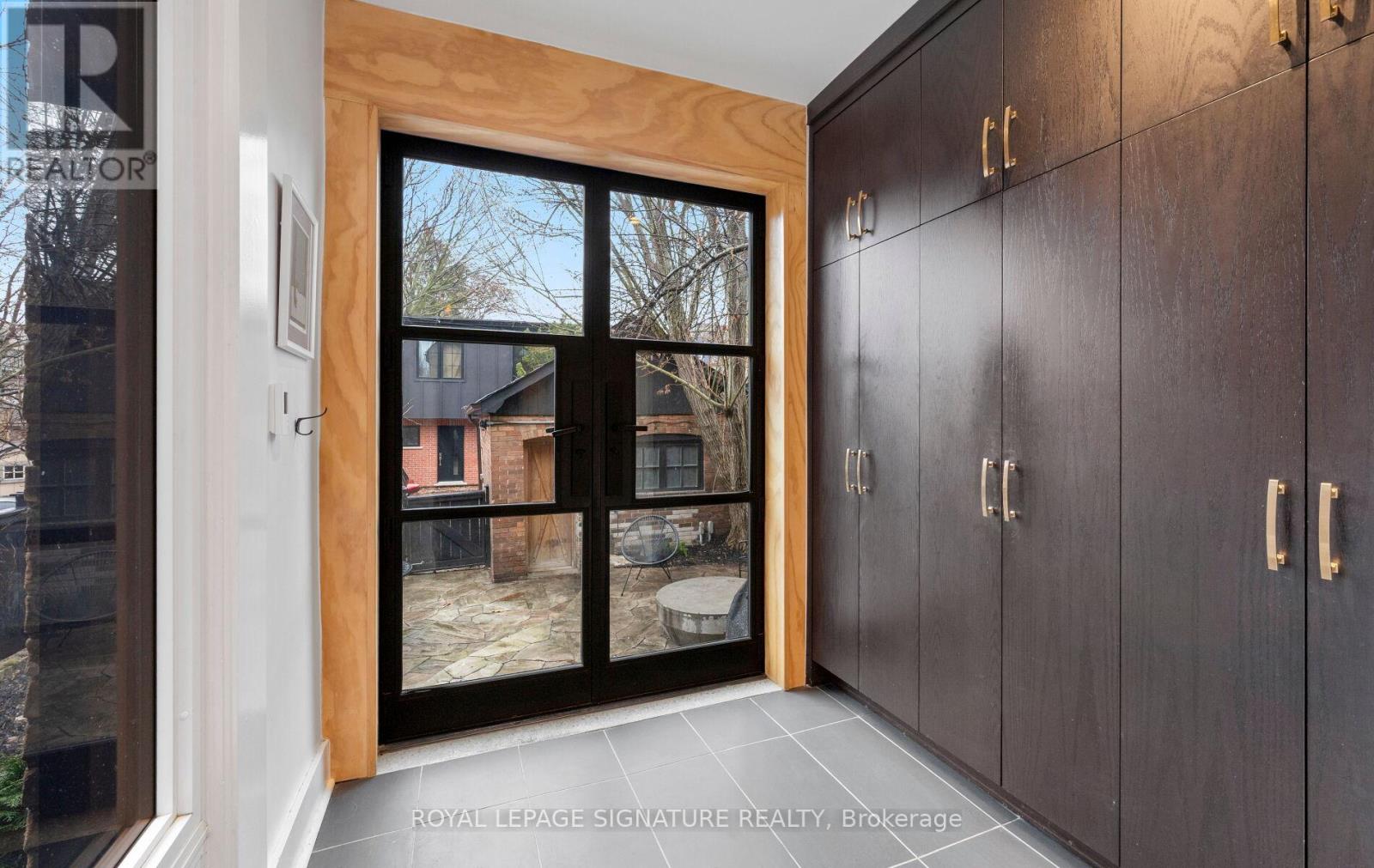 276 Roncesvalles Avenue, Toronto, Ontario  M6R 2M2 - Photo 13 - W12965892