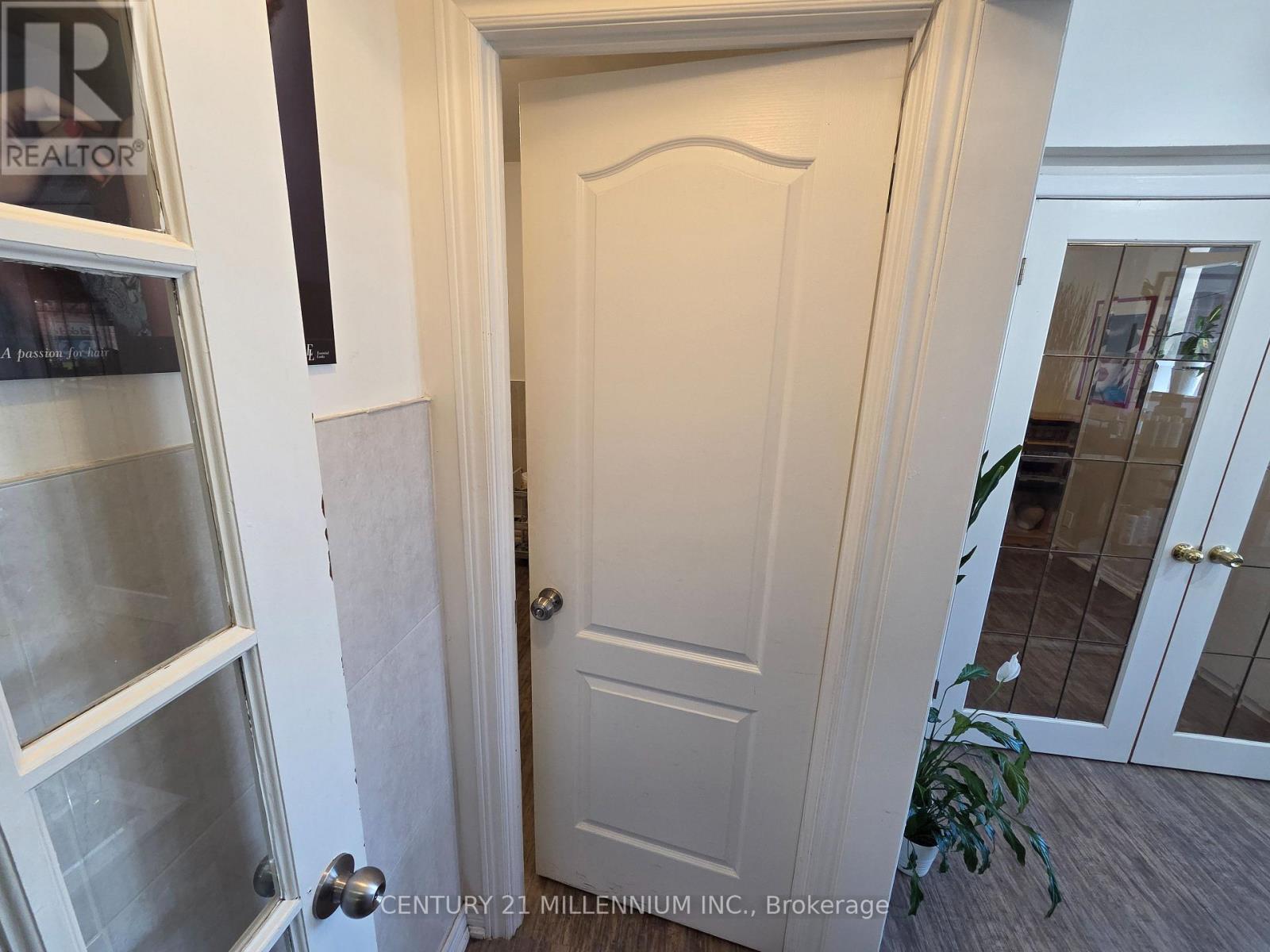 A - 2479 Lake Shore Boulevard W, Toronto, Ontario  M8V 1C5 - Photo 4 - W12965910