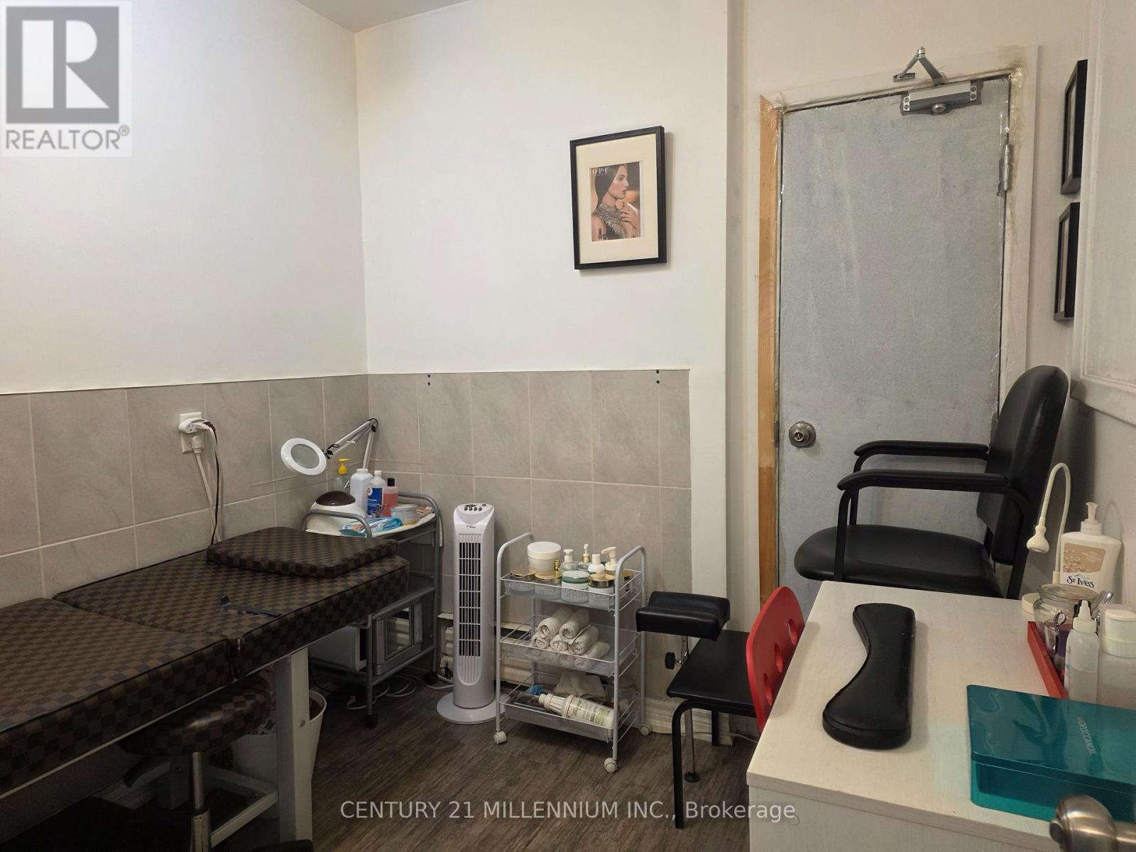 A - 2479 Lake Shore Boulevard W, Toronto, Ontario  M8V 1C5 - Photo 5 - W12965910