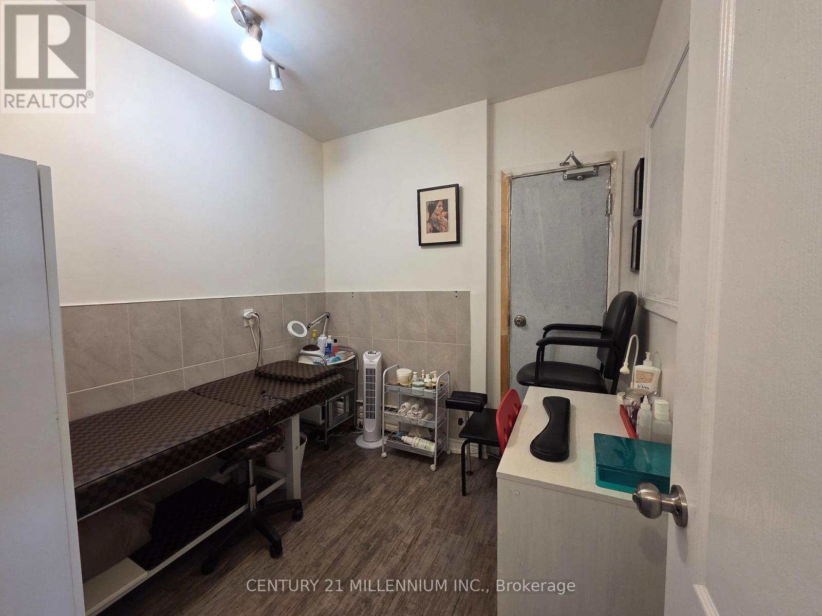 A - 2479 Lake Shore Boulevard W, Toronto, Ontario  M8V 1C5 - Photo 6 - W12965910