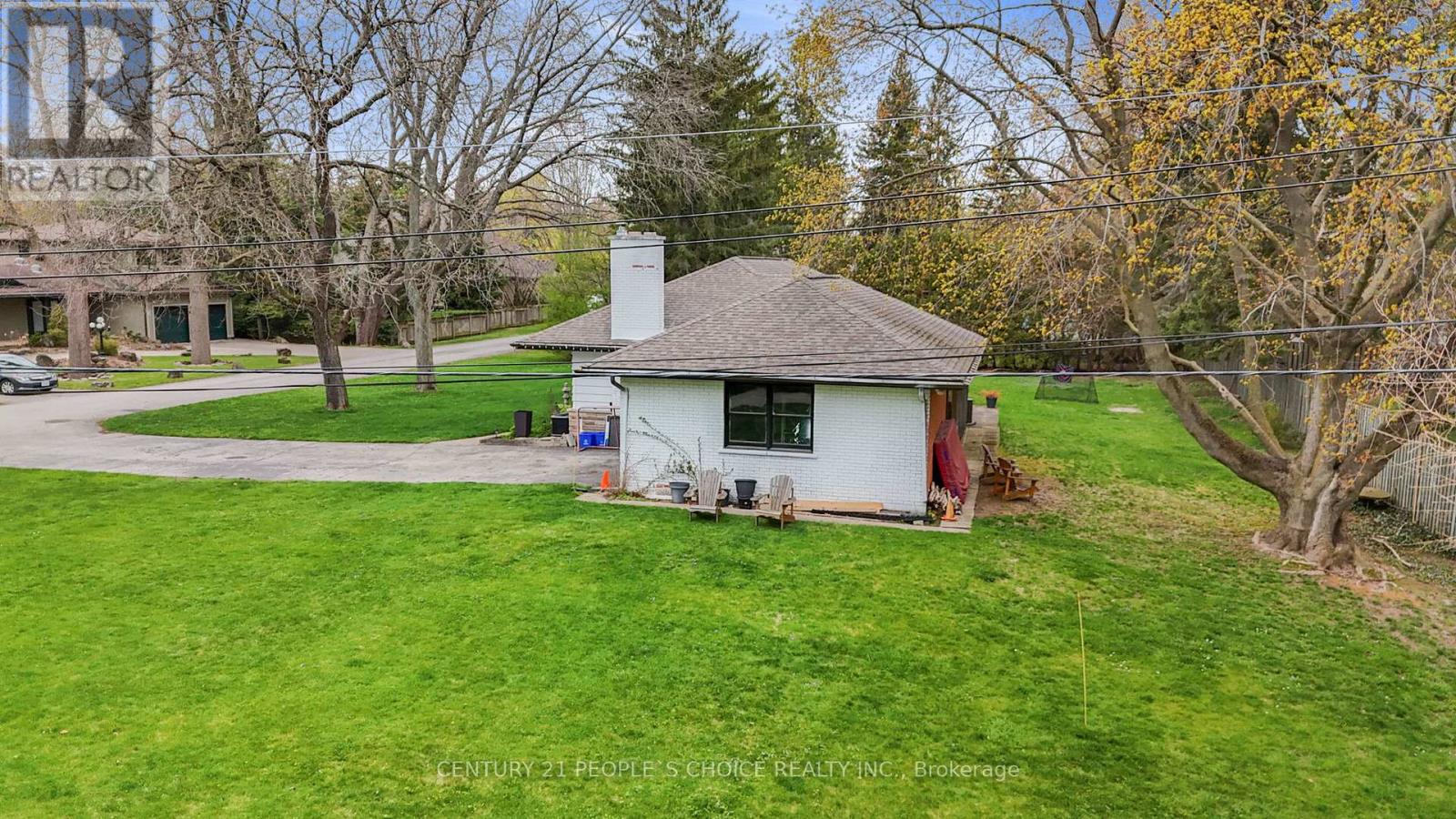 167 Blue Water Place, Burlington, Ontario  L7L 2J3 - Photo 3 - W12965912