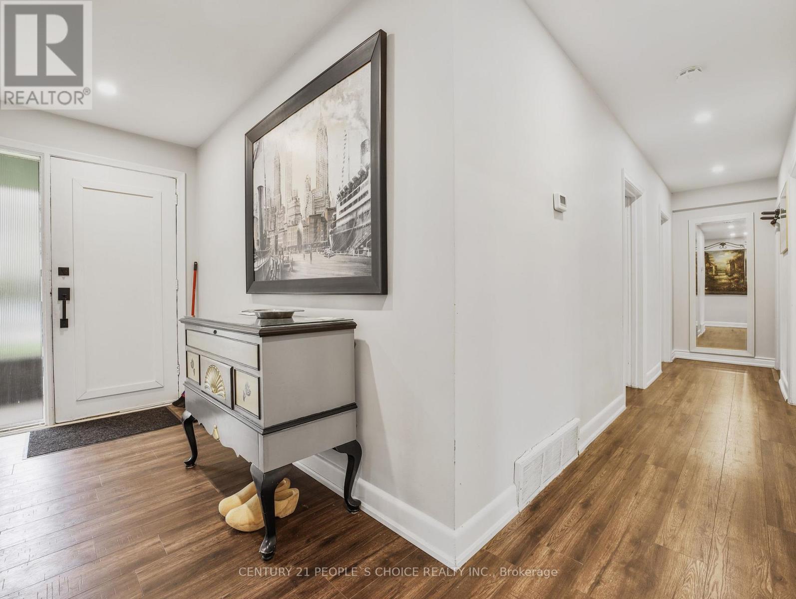 167 Blue Water Place, Burlington, Ontario  L7L 2J3 - Photo 8 - W12965912