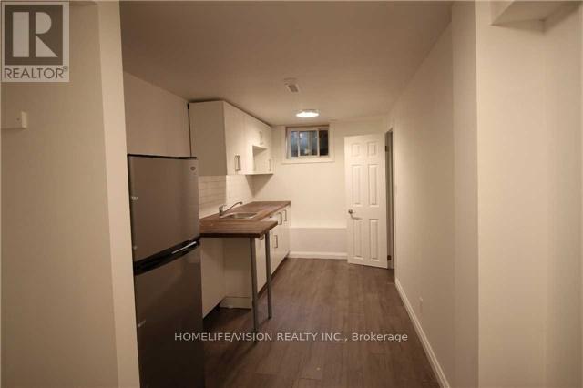 Bsmt - 143 Belgravia Avenue, Toronto, Ontario  M6E 2M6 - Photo 7 - W12965978