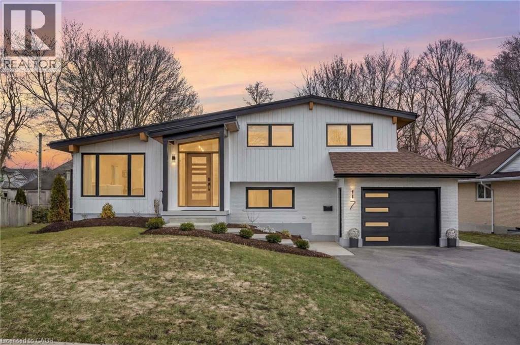 17 Bluebird Place, Elmira, Ontario  N3B 1W7 - Photo 2 - 40815670
