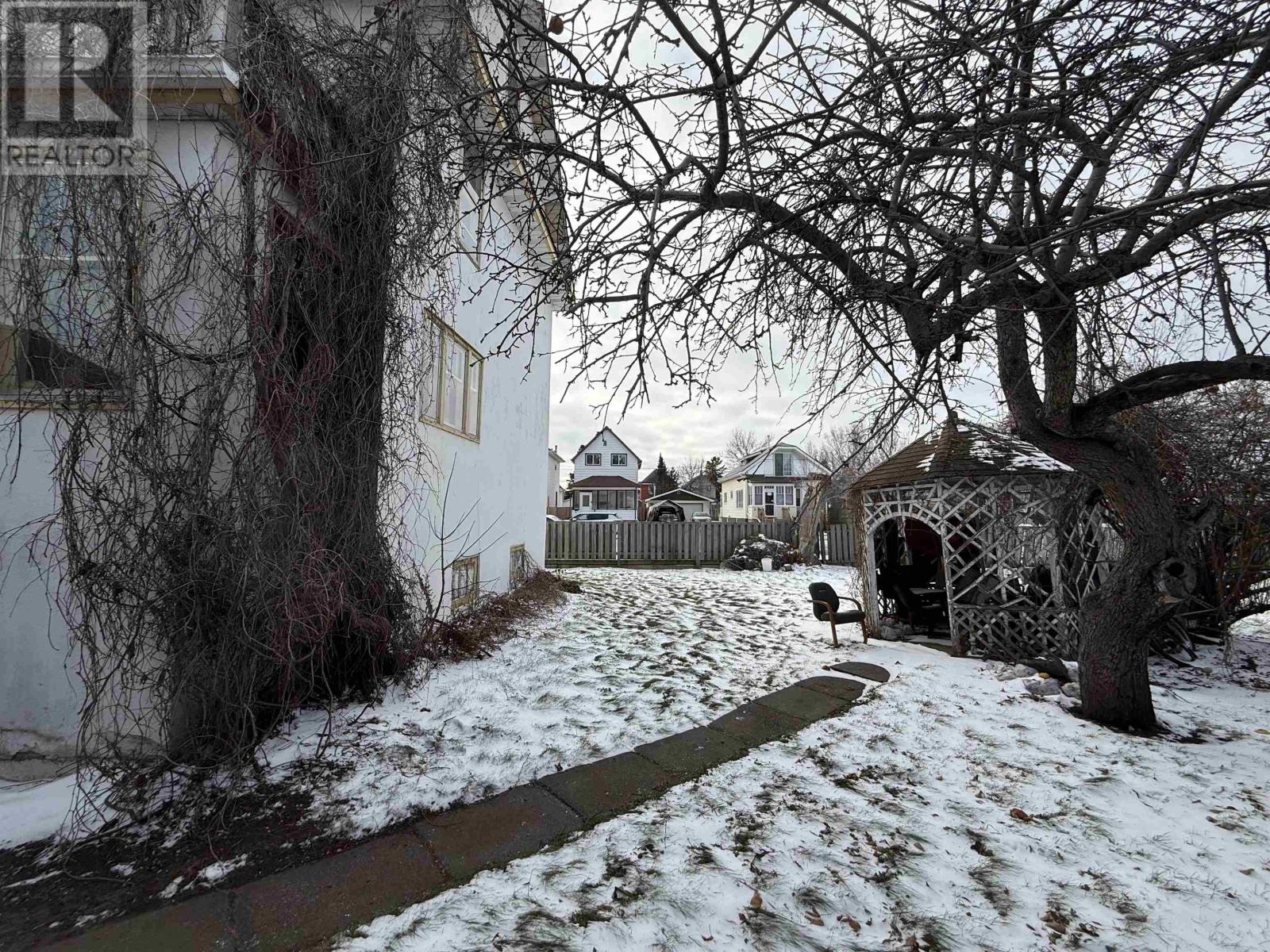 327 Robertson St, Thunder Bay, Ontario  P7C 2P1 - Photo 5 - TB253602