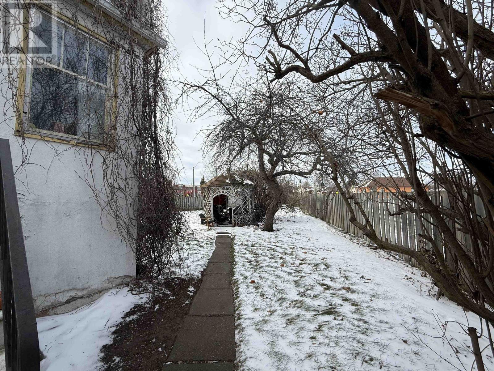 327 Robertson St, Thunder Bay, Ontario  P7C 2P1 - Photo 6 - TB253602