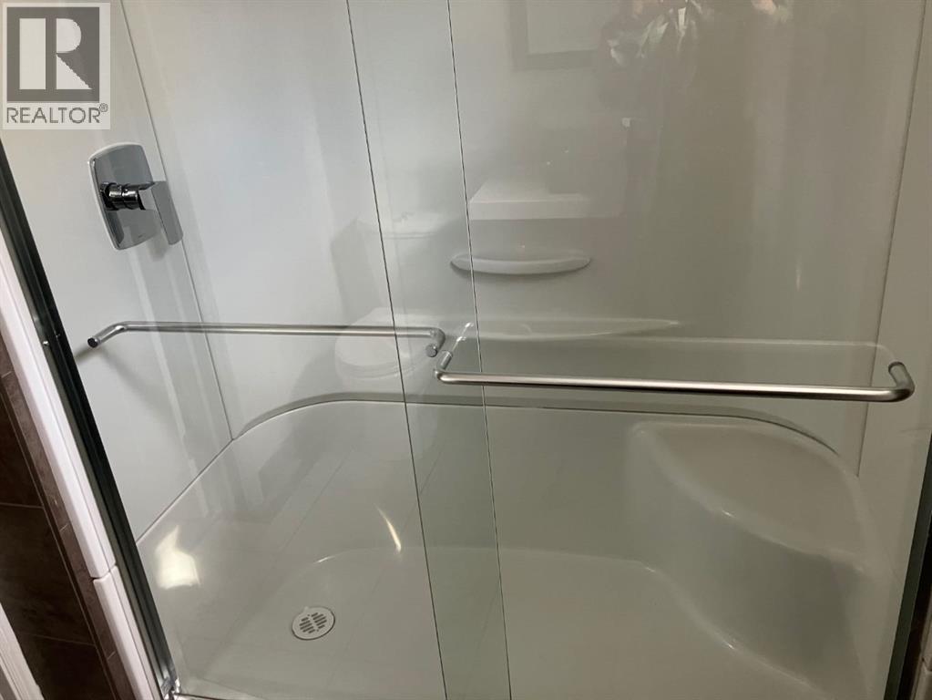 404 8 Street Sw, Medicine Hat, Alberta  T1A 4M2 - Photo 15 - A2263432