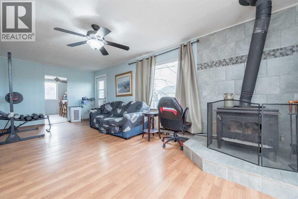 10435 104 Avenue, Grande Prairie, Alberta  T8V 1G1 - Photo 3 - A2271216