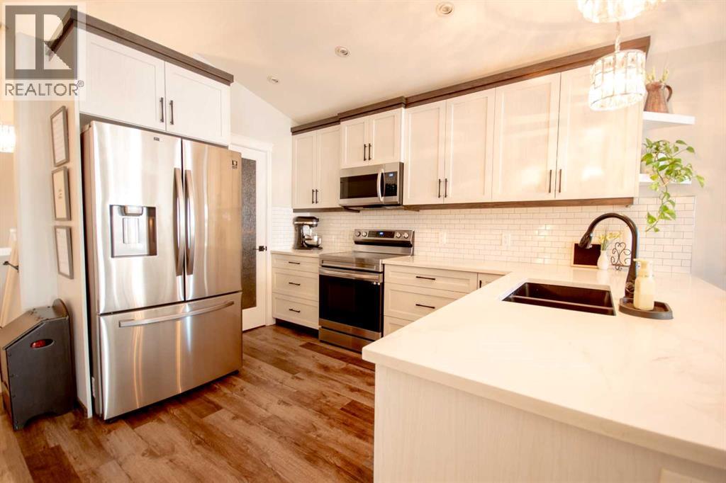 316 Greenwood Place, Coalhurst, Alberta  T0L 0V2 - Photo 6 - A2299132