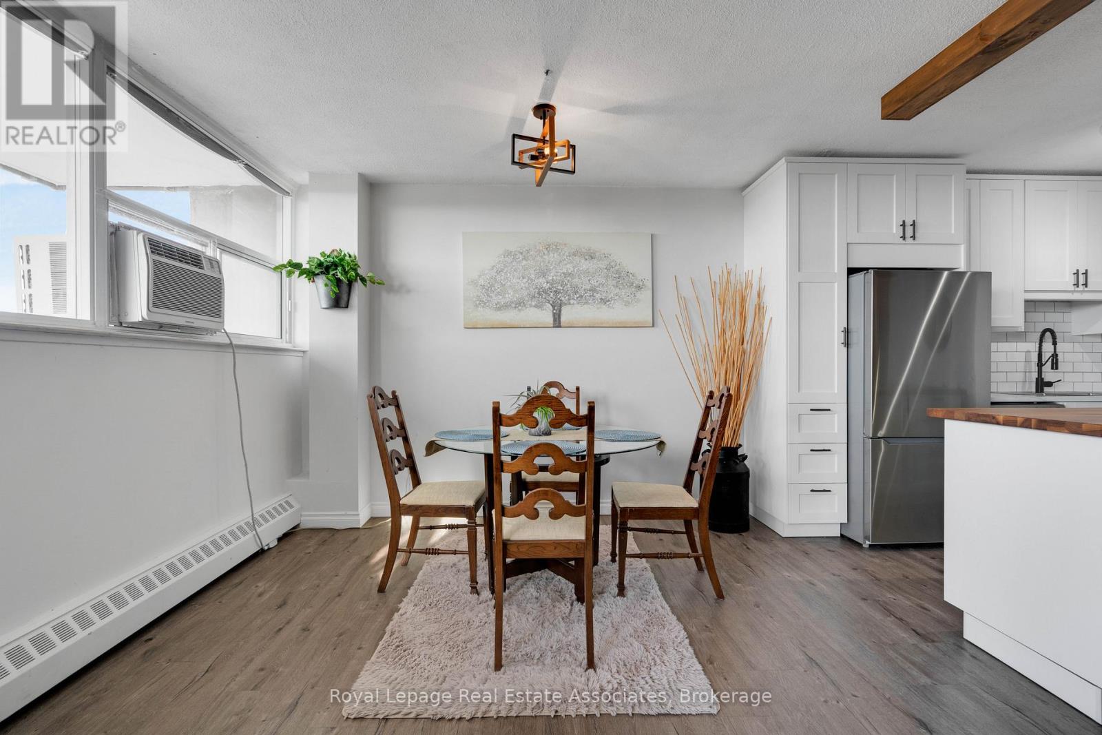 1204 - 215 Glenridge Avenue, St. Catharines, Ontario  L2T 3J7 - Photo 9 - X12965682