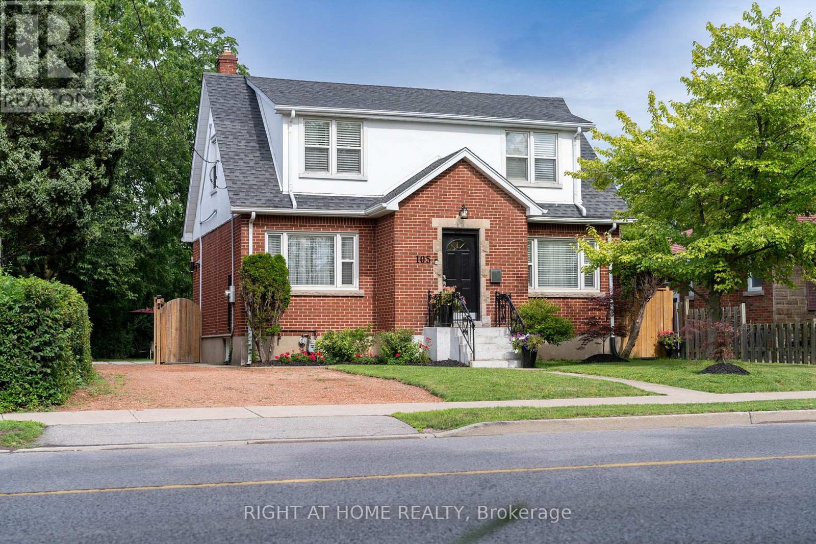 105 GLENRIDGE AVENUE, St. Catharines, Ontario