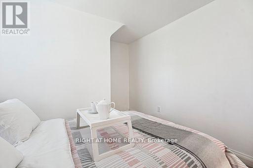 105 Glenridge Avenue, St. Catharines, Ontario  L2R 4X5 - Photo 25 - X12965798