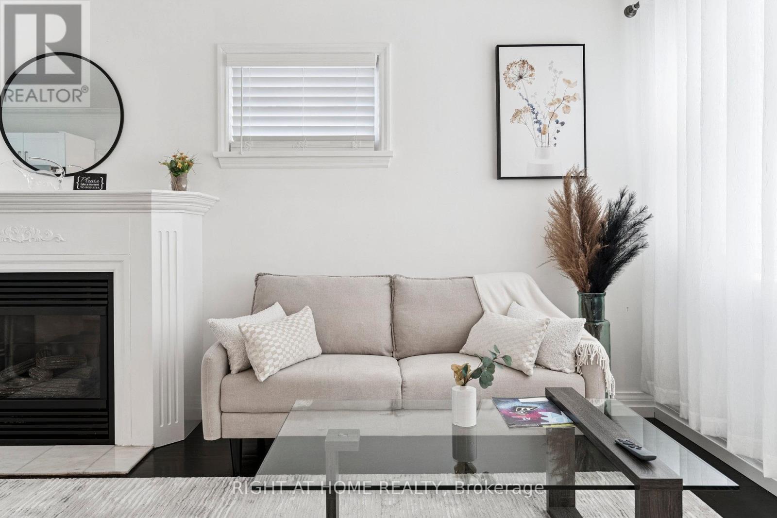 105 Glenridge Avenue, St. Catharines, Ontario  L2R 4X5 - Photo 33 - X12965798