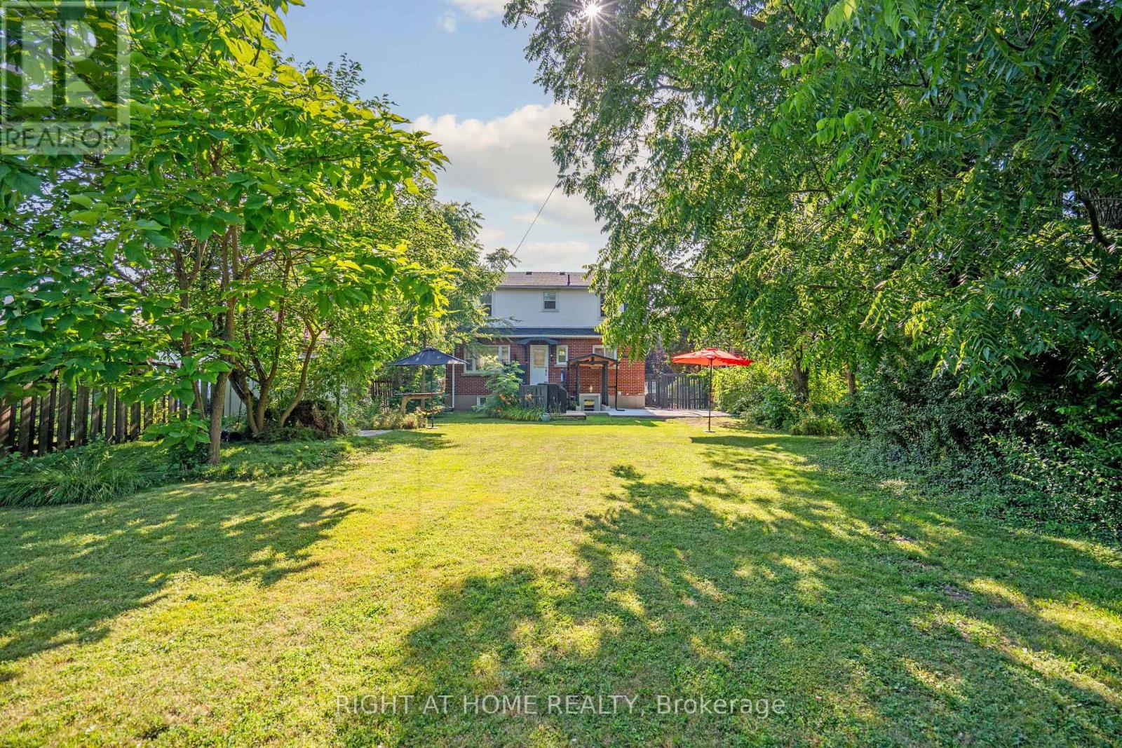 105 Glenridge Avenue, St. Catharines, Ontario  L2R 4X5 - Photo 44 - X12965798