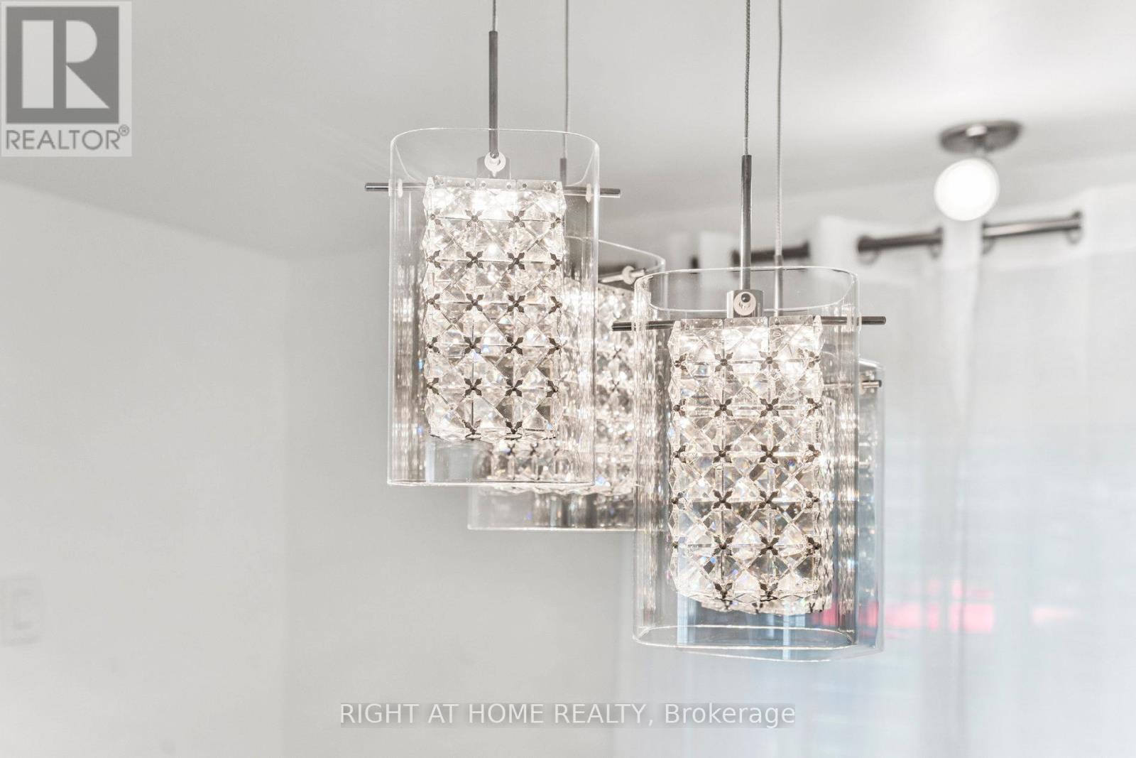 105 Glenridge Avenue, St. Catharines, Ontario  L2R 4X5 - Photo 6 - X12965798