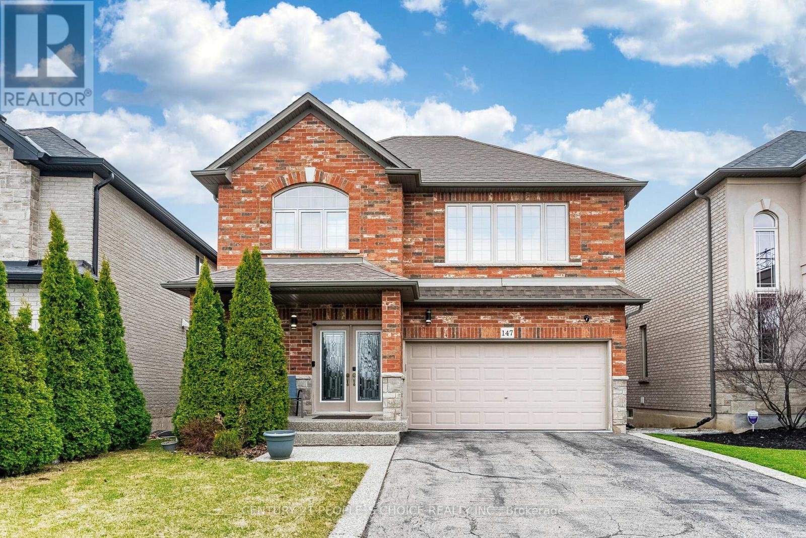 147 GARINGER CRESCENT, Hamilton, Ontario