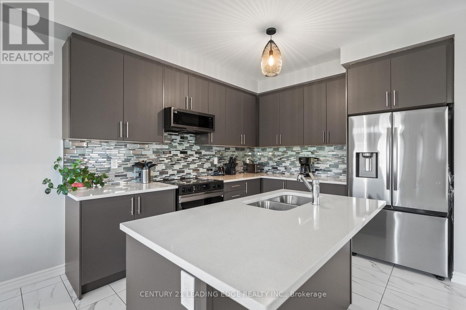 1097 Trailsview Avenue, Cobourg, Ontario  K9A 4J5 - Photo 12 - X12965822