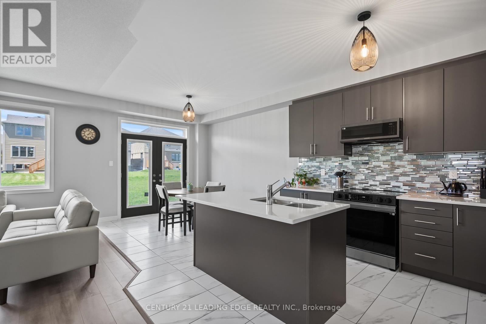 1097 Trailsview Avenue, Cobourg, Ontario  K9A 4J5 - Photo 10 - X12965832