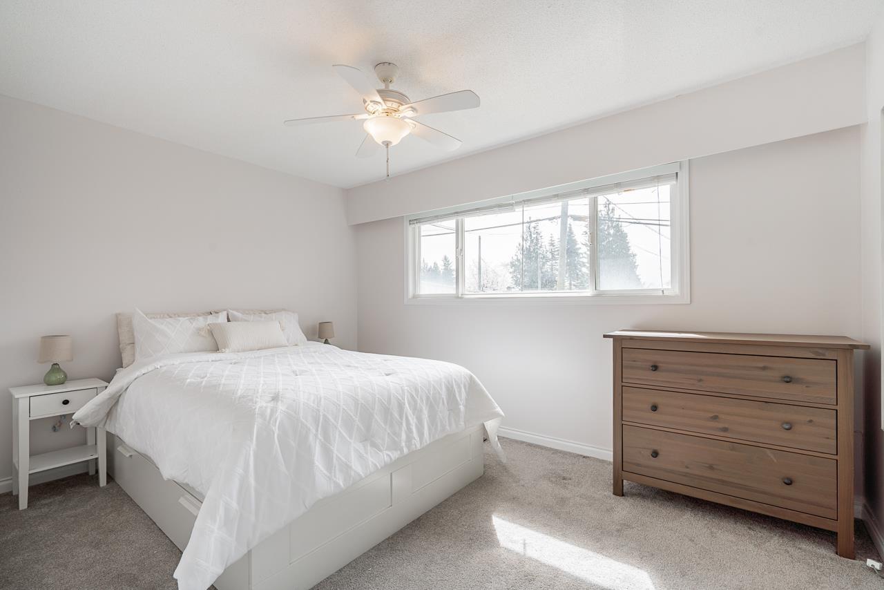 32157 Holiday Avenue, Mission, British Columbia  V2V 2N3 - Photo 13 - R3107089