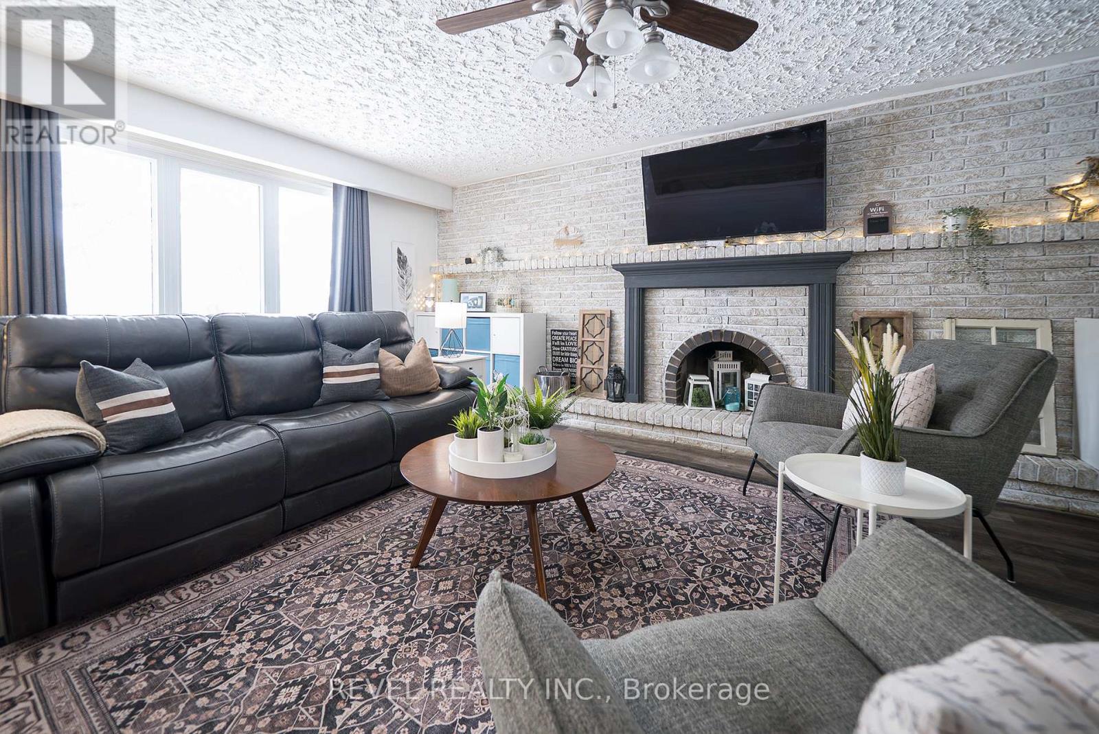 44 Shalfleet Boulevard, Brantford, Ontario  N3R 6L6 - Photo 6 - X12965842