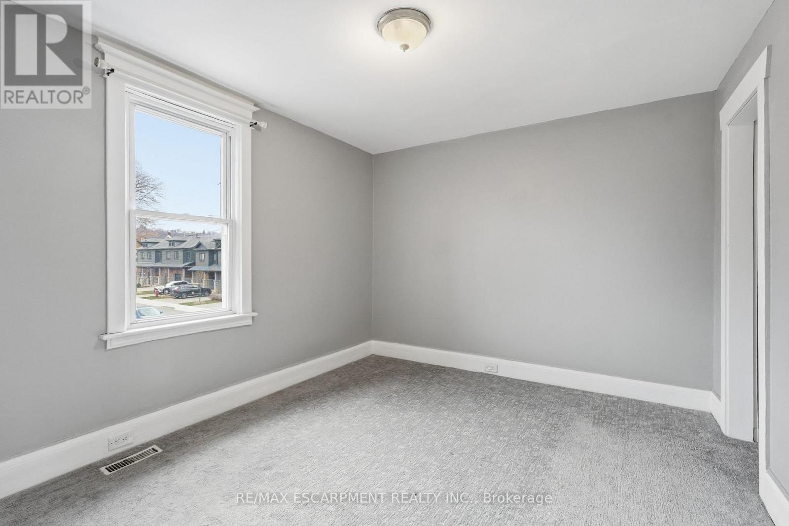 570 Cannon Street E, Hamilton, Ontario  L8L 2G4 - Photo 16 - X12965960
