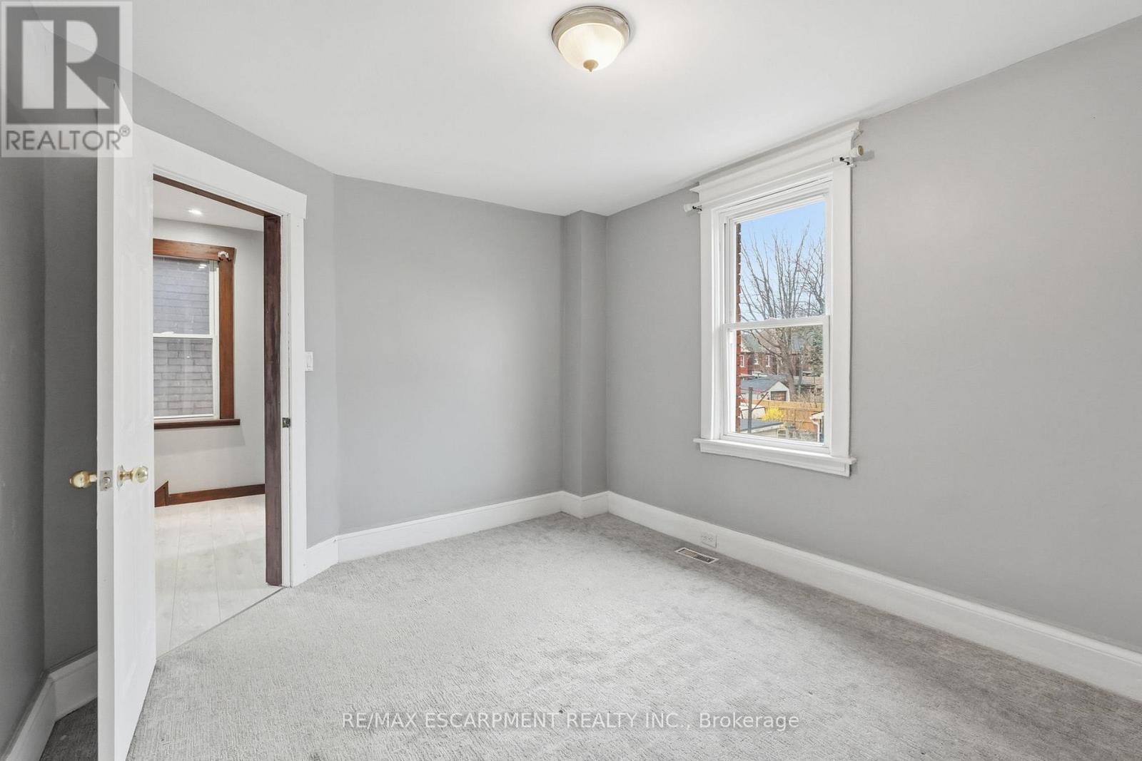 570 Cannon Street E, Hamilton, Ontario  L8L 2G4 - Photo 18 - X12965960