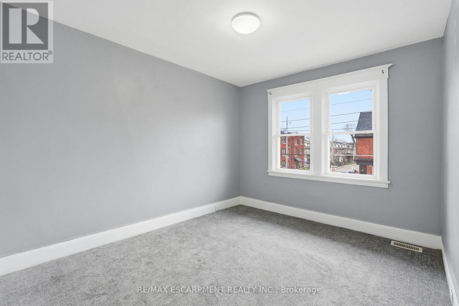 570 Cannon Street E, Hamilton, Ontario  L8L 2G4 - Photo 19 - X12965960