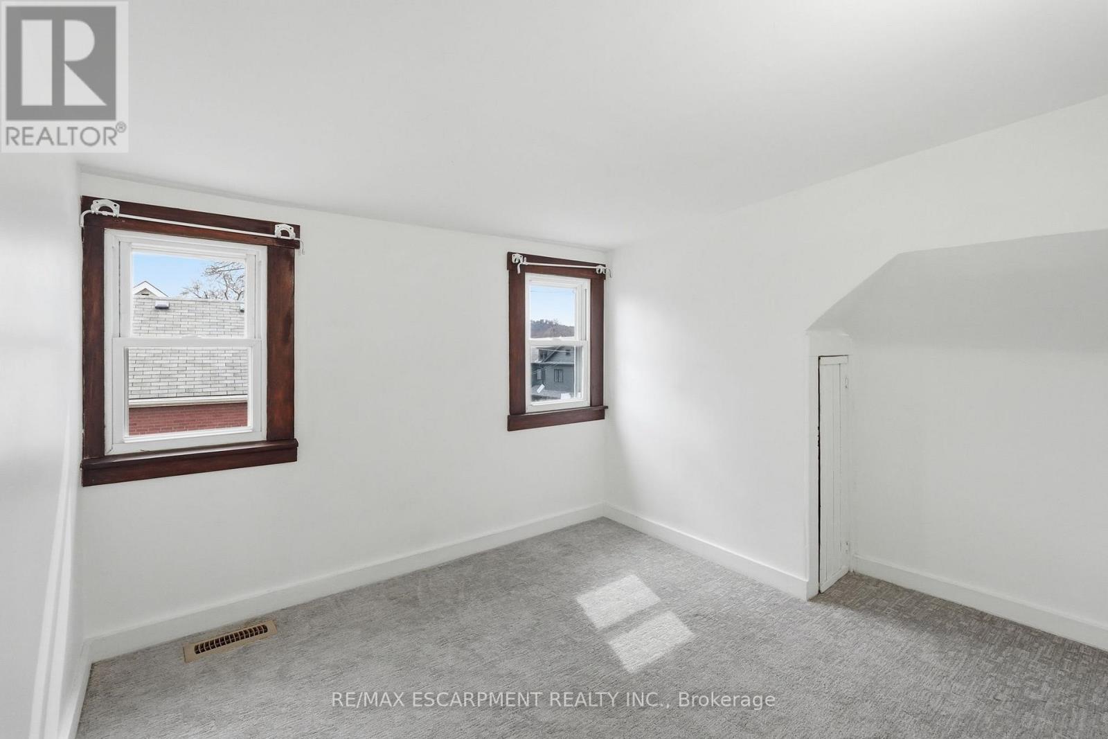 570 Cannon Street E, Hamilton, Ontario  L8L 2G4 - Photo 26 - X12965960