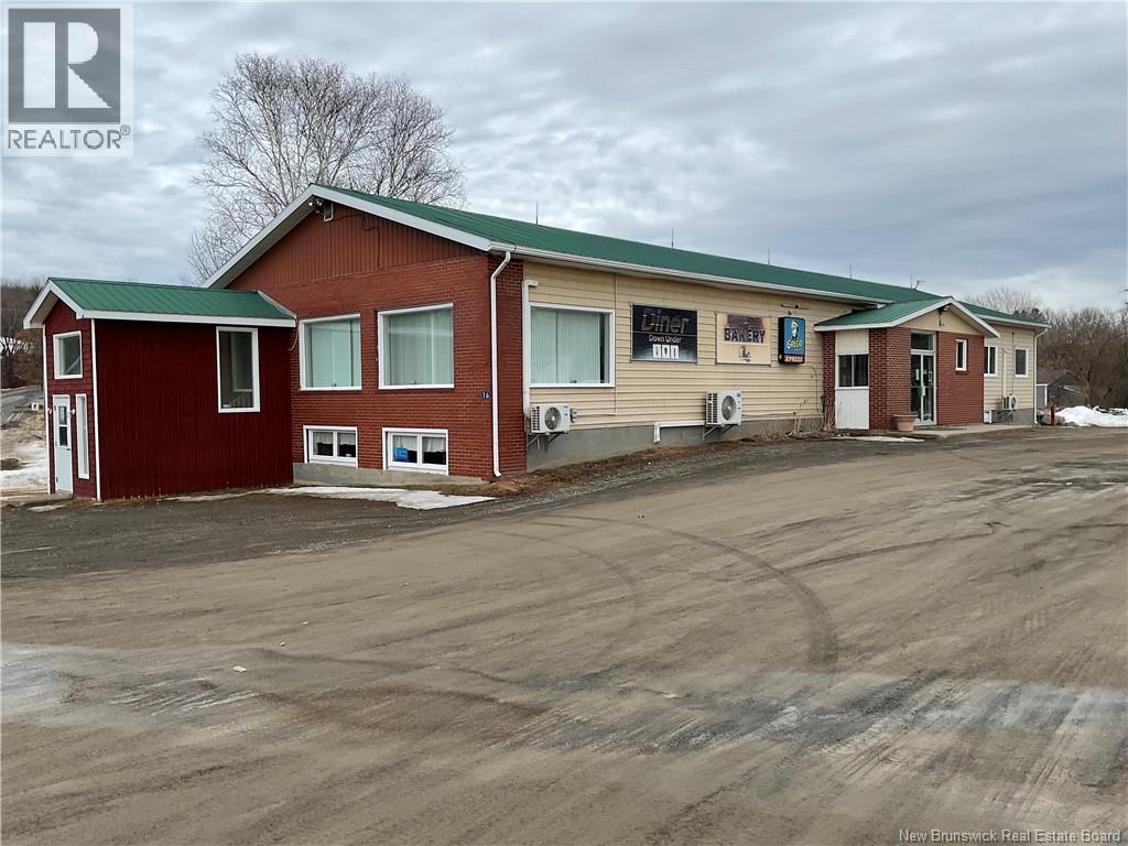 16 Hospital Street, Bath, New Brunswick  E7J 1B2 - Photo 2 - NB136631