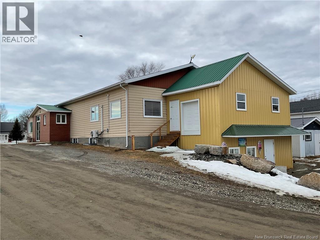 16 Hospital Street, Bath, New Brunswick  E7J 1B2 - Photo 4 - NB136631
