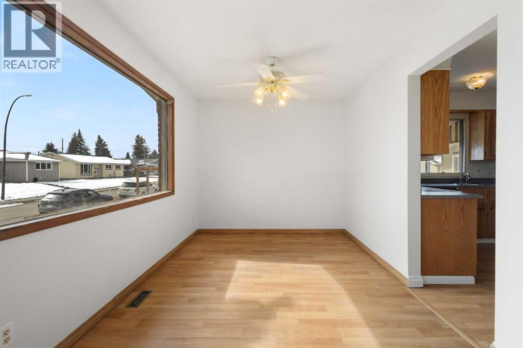 5216 Marian Road NE, Calgary, Alberta  T2A 2Y2 - Photo 9 - A2298591