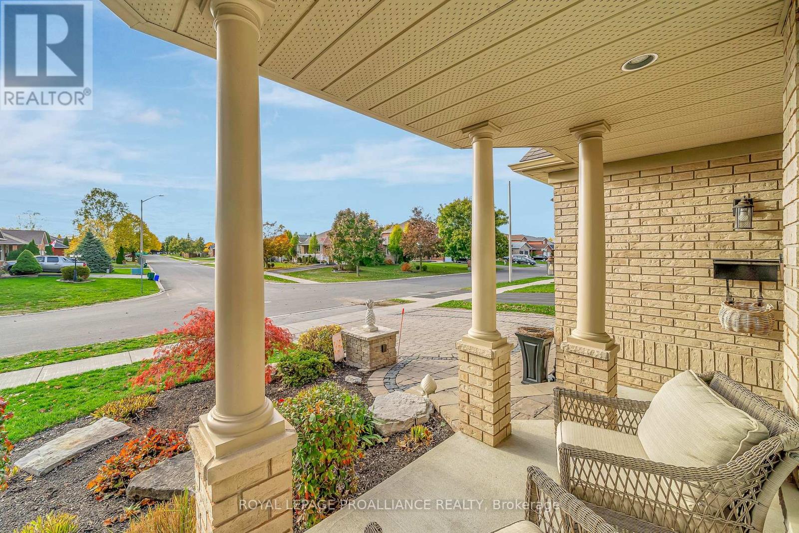 9 Spruce Gardens, Belleville, Ontario  K8N 5W3 - Photo 5 - X12797344