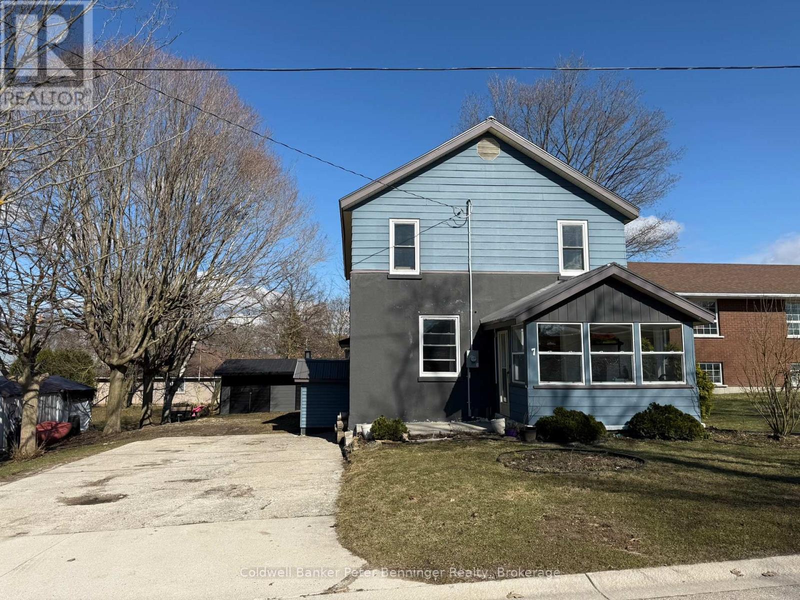 7 Brownlee Street N, South Bruce, Ontario  N0G 2S0 - Photo 2 - X12966016