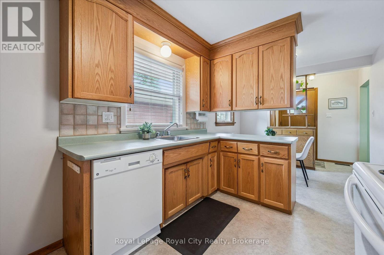 10 Paul Avenue, Guelph, Ontario  N1E 1S2 - Photo 15 - X12966024